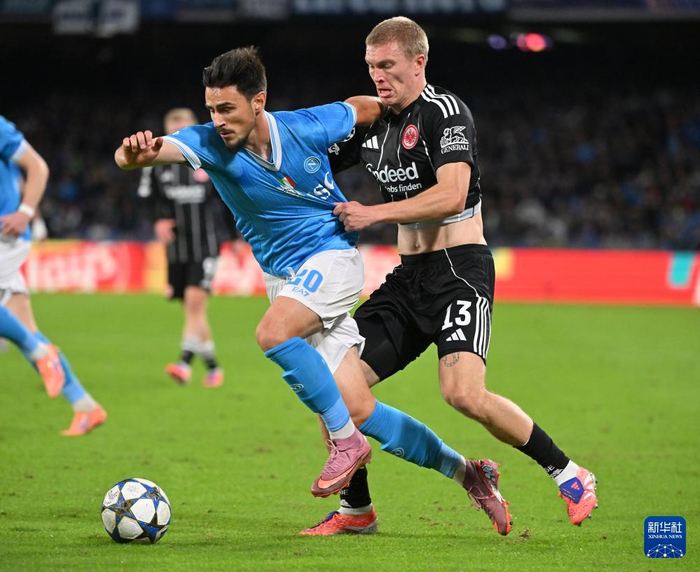 星空体育官网包含加时末段欧篮联传出新动向，法兰克福临场应变，管理层表态：话题不断，年轻球员得到机会的词条