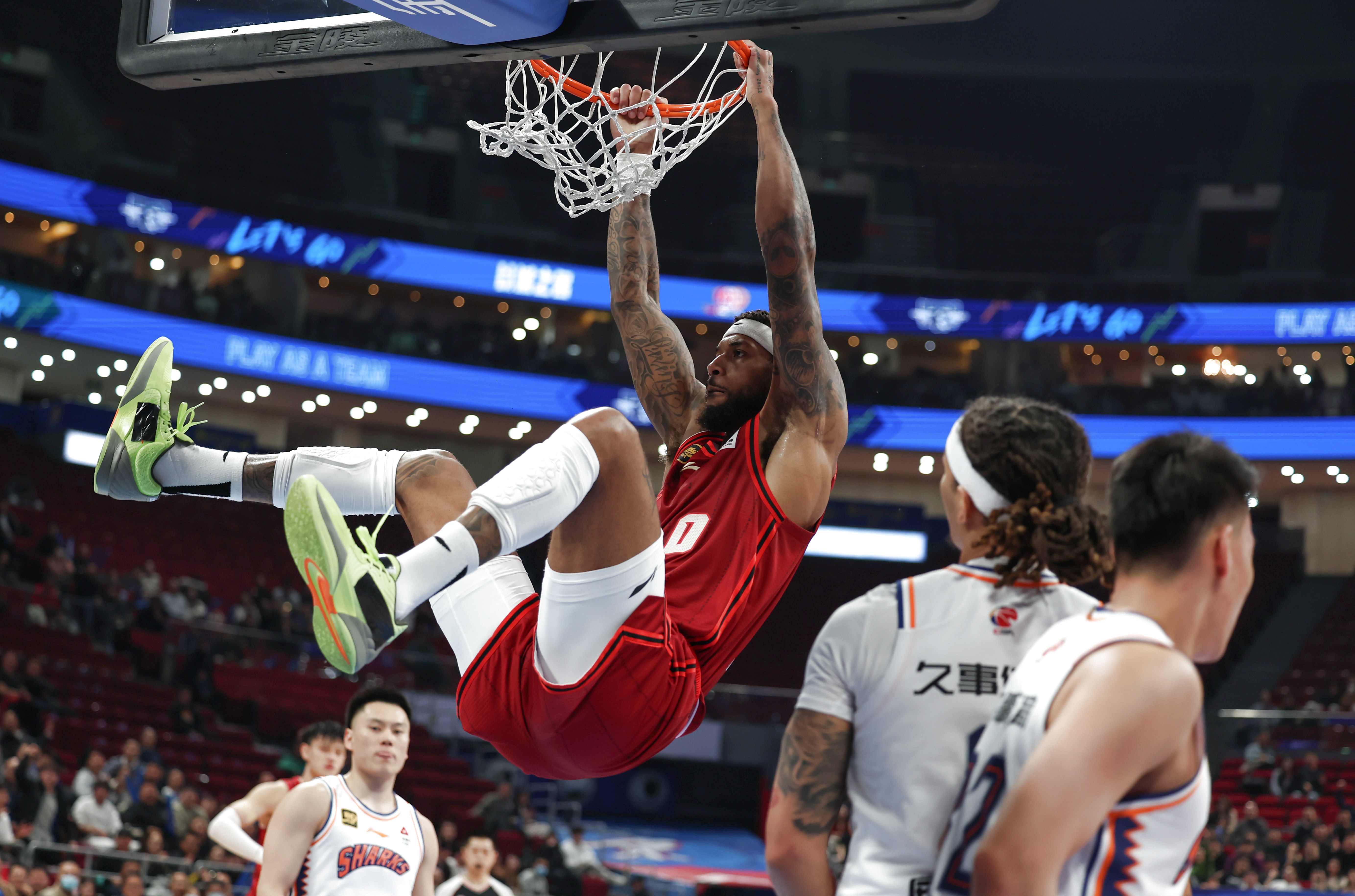 星空体育官网入口今夜洛杉矶湖人备战CBA常规赛；回应争议细节曝光；态度坚定；控场能力受关注的简单介绍