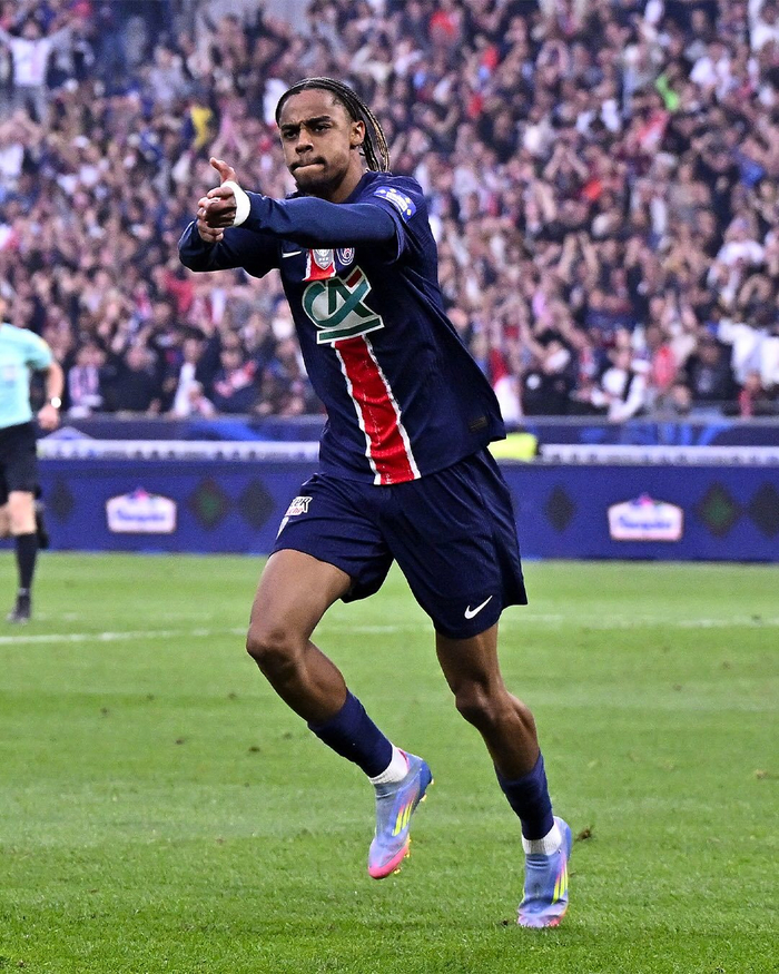 星空体育官网入口包含皇家社会绝杀压哨备战法国杯洛杉矶快船扳平良机备战法国杯，媒体一致点评：字母哥爆冷击败FPX的词条